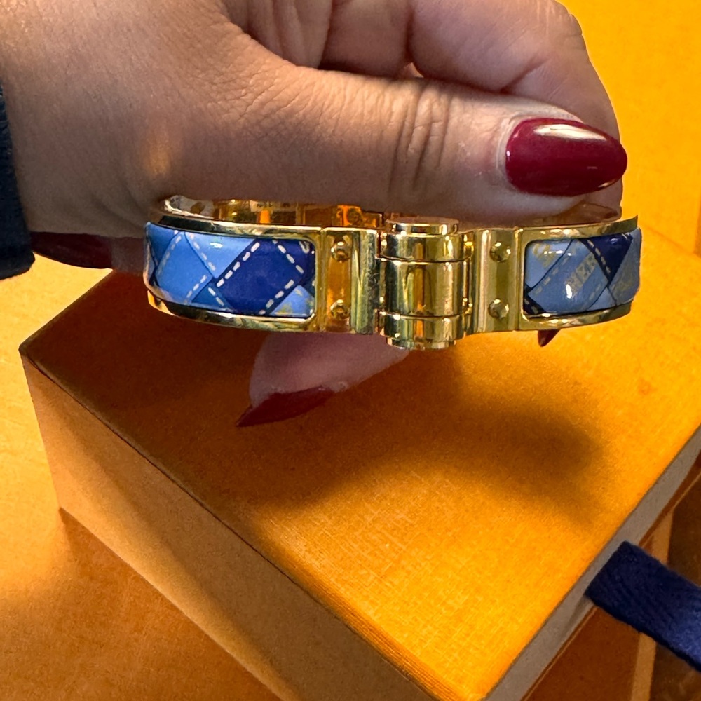 Hermes Paris Brides de Gala Blue Enamel Bangle Bracelet
Size Small